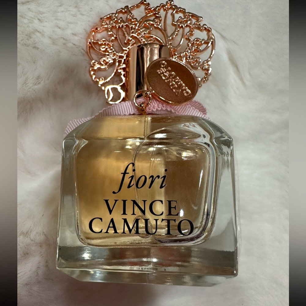 Fiori Vince Camuto perfume